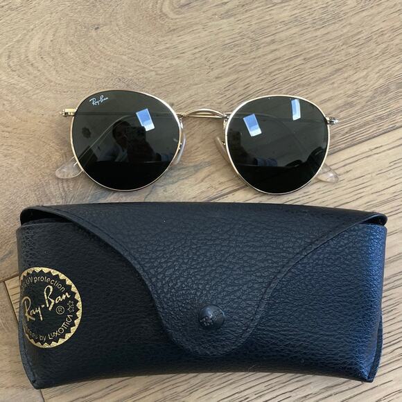 Ray-Ban Round Metal Black / Gold Sunglasses 50021 - Picture 1 of 5